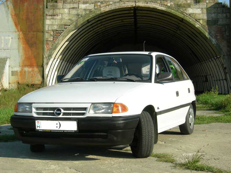 Opel Astra 1.6 Si