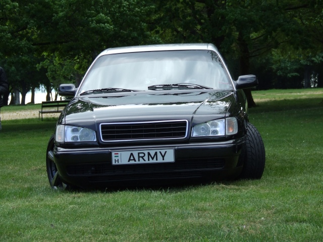 Audi 100  / army /