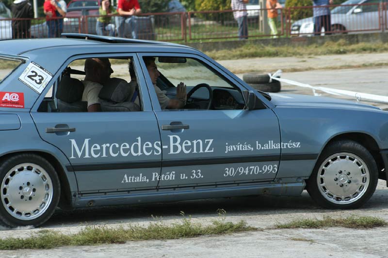 Mercedes-Benz w124 230E/w201 260E