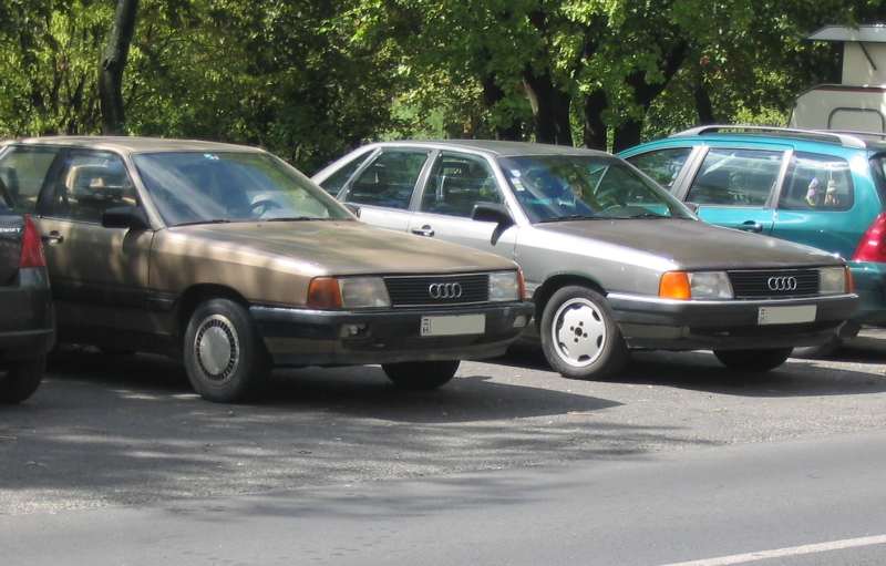 Audi 100 2.0 10V (1983)